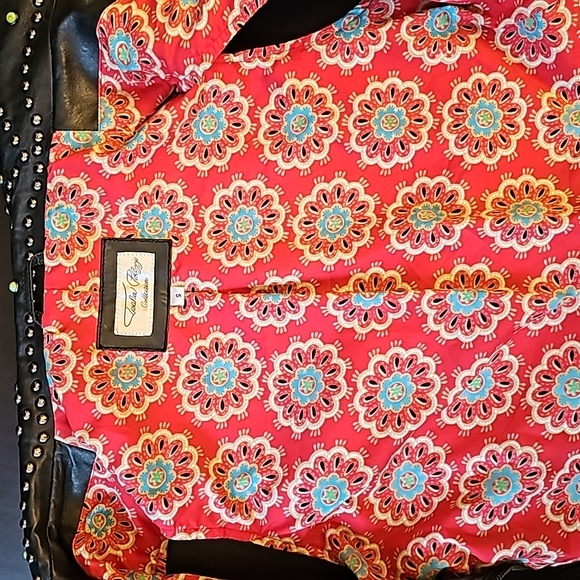 Tasha Polizzi Leather Vest 😍 - Picture 8 of 12